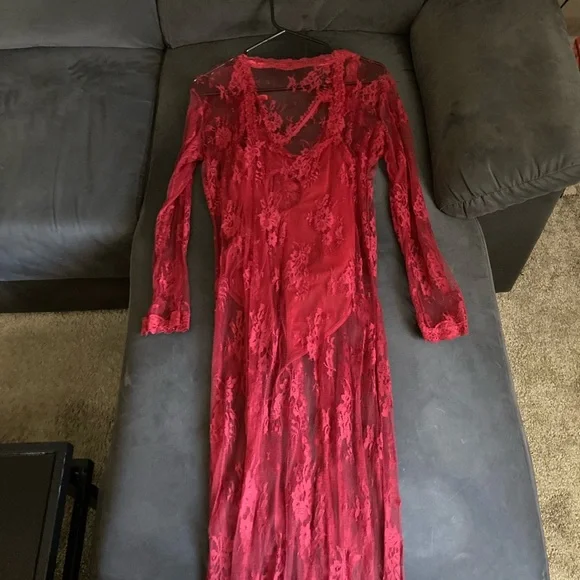 Red Lace Long Sleeve Lingerie Robe and Bodysuit Set - Picture 2 of 5